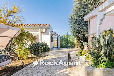 Appartamento di 178 m² con 4 locali a Capurso