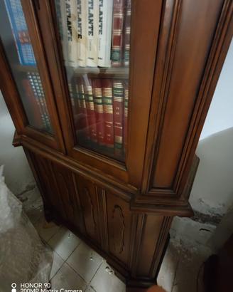 Biblioteca, enciclopedia, tavolini sala  