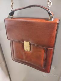 Borsa/valigetta con tracolla regolabile in pelle