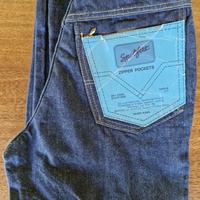 A04 - Box Stock 9 Kg Abbigliamento Vintage NUOVI