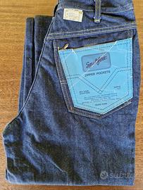 A04 - Box Stock 9 Kg Abbigliamento Vintage NUOVI