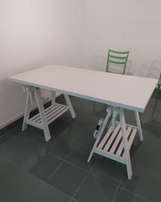 Scrivania IKEA Bianca con Cavalletti Regolabili