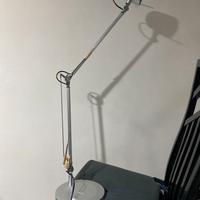 Lampada tecnica da tavolo Cami