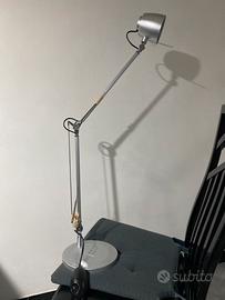 Lampada tecnica da tavolo Cami