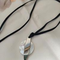 collana con pendente in madreperla Moby 