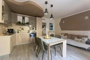 3 LOCALI A POTENZA PICENA