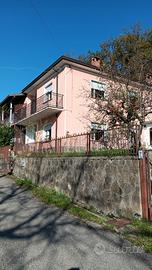 Bilocale abitabile con terrazzo in Val Staffora