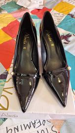 Decolleté lucide nere