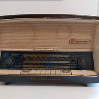 Radio vintage "NORDMENDE TURANDOT"