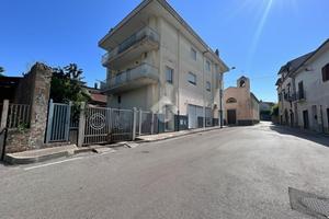 CASA SEMINDIPENDENTE A FISCIANO