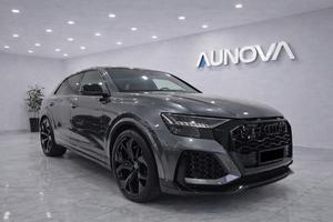 Audi Q8 RS TFSI V8 quattro tiptronic