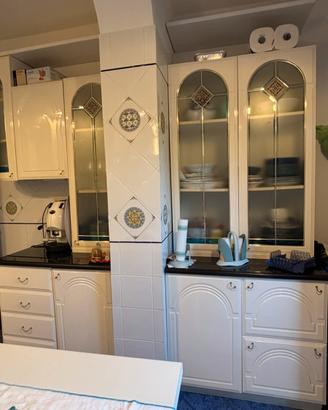 Cucina angolare completa di elettrodomestici