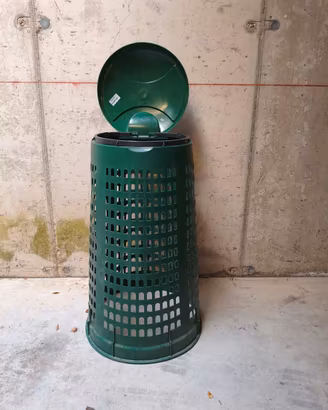 Bidone spazzatura esterno