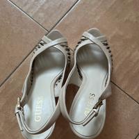 Sandalo Guess color beige/tortora