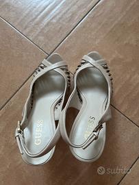 Sandalo Guess color beige/tortora