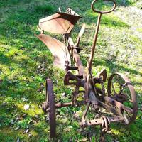 Aratro agricolo storico