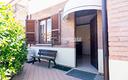 bilocale-con-giardino-e-garage