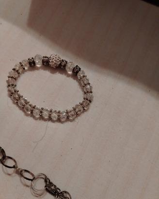 bracciali e collana 