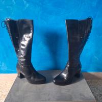 stivali nero giardini