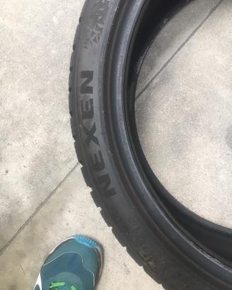 Pneumatici auto 215 / 40 R 18