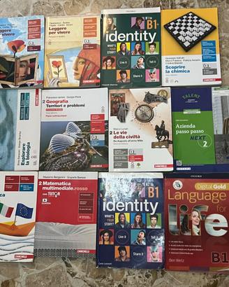 Libri scolastici scuola media, AFM e Liceo Artisti