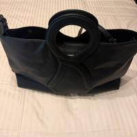 Borsa Roberta di Camerino nera grande con tracolla