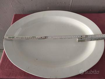 Grande piatto ceramica "WEDGWOOD".
