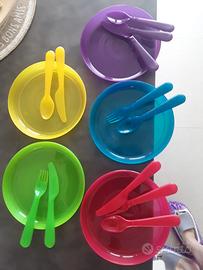 Piatti in plastica IKEA colorati per bambini