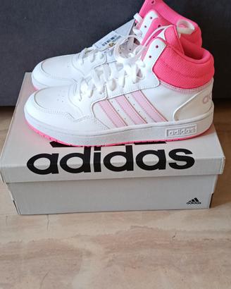 scarpe Adidas n 38 nuove in confezione  originale