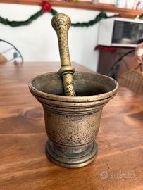 mortaio con pestello in bronzo anni '30