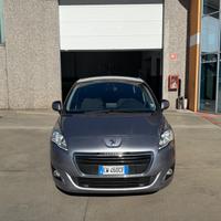 Peugeot 5008 1.6 HDi 115CV Business