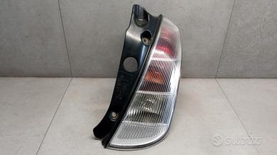 FARO POSTERIORE ESTERNO DESTRO LANCIA Ypsilon 2006