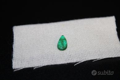 Smeraldo Naturale Certificato IGI 0.94 Ct 