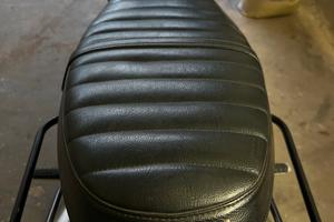 Sella Triumph Bonneville