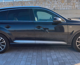 Audi Q7 TdI 272 CV. 7 posti