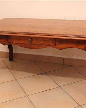 Tavolino in legno colore noce
