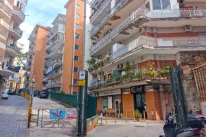 Corso amedeo di savoia - locale 300 mq