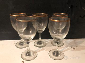 Set di 5 calici vino con bordo dorato
