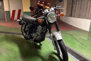 Yamaha SR 400