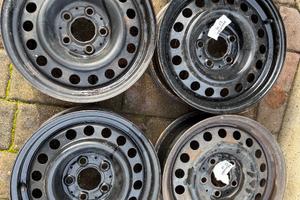 Cerchi in ferro 15 pollici