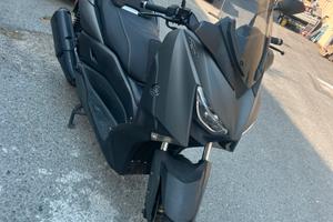 Scooter XMAX 300