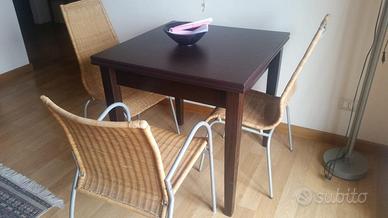 Tavolo con 4 sedie
