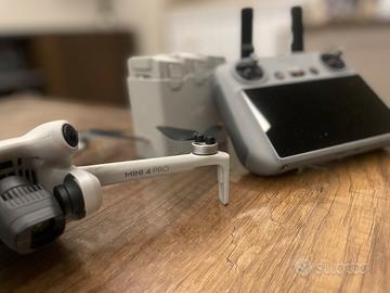 DJI MINI 4 PRO COMBO