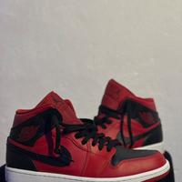 Nike Air Jordan 1 mid