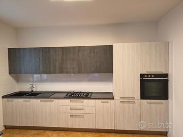 CUCINA ARREDISSIMA CON ELETTRODOMESTICI + MADIA