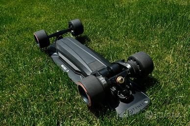 Tynee Mini 3 Pro skateboard elettrico come nuovo