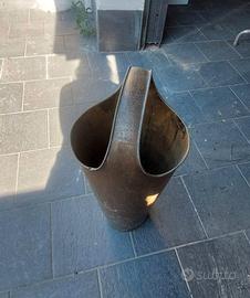 Porta ombrelli scultore ottone martellando anni '5