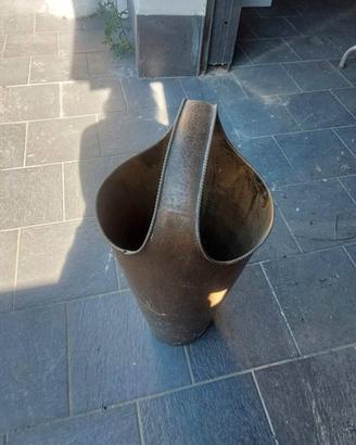 Porta ombrelli scultore ottone martellando anni '5