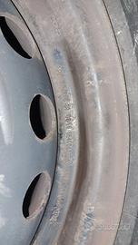 Cerchi Lancia Y 2015 con gomme invernali