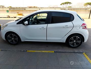 Peugeot 208 GPL Anno 2014
